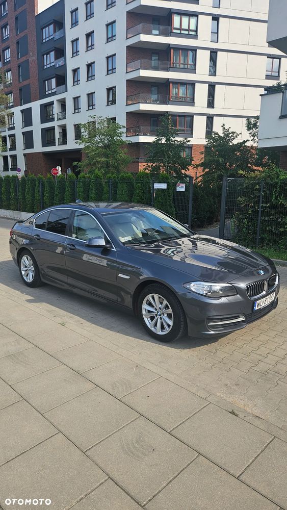 BMW Seria 5 520d xDrive - 1