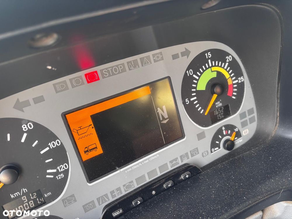 Mercedes-Benz ACTROS - 9