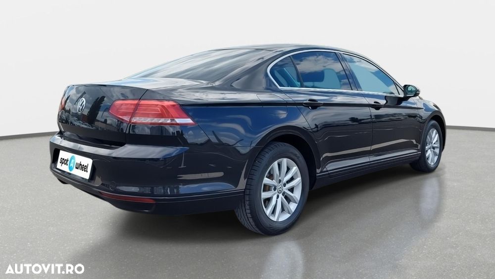Volkswagen Passat 2.0 TDI Comfortline - 7