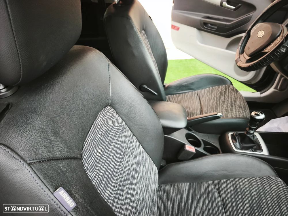 Kia Ceed S Coupé 1.4 CVVT EX - 14