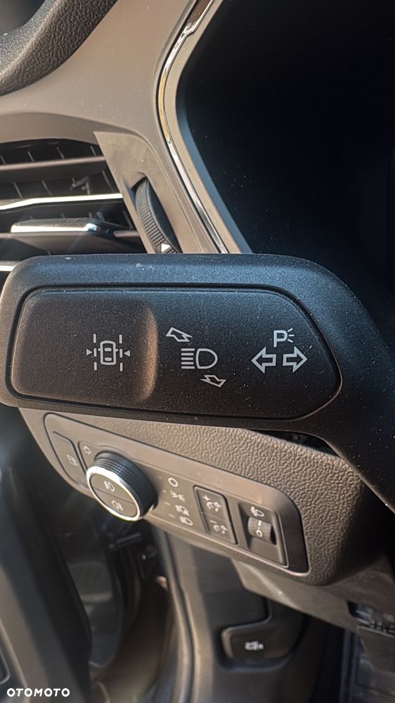 Ford Kuga 2.5 Duratec PHEV ST-LINE - 9