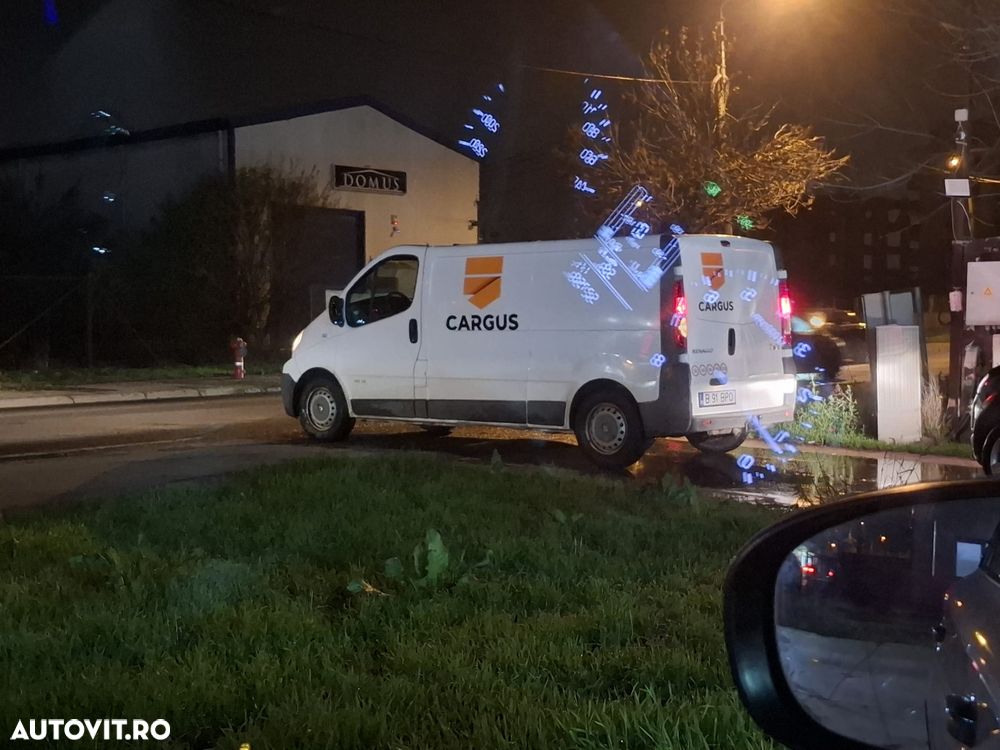 Renault Trafic - 11