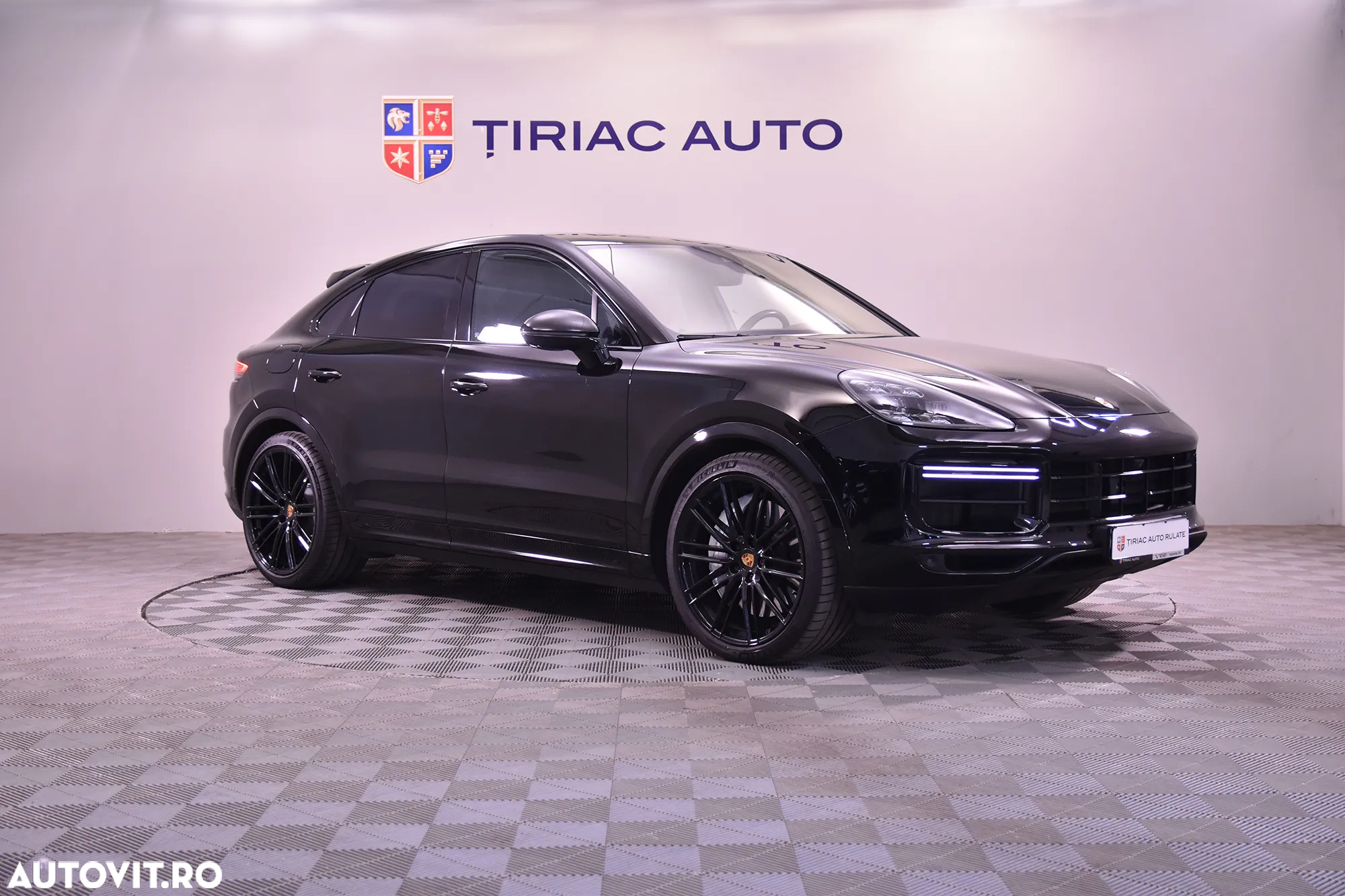 Porsche Cayenne Coupe Turbo - 7
