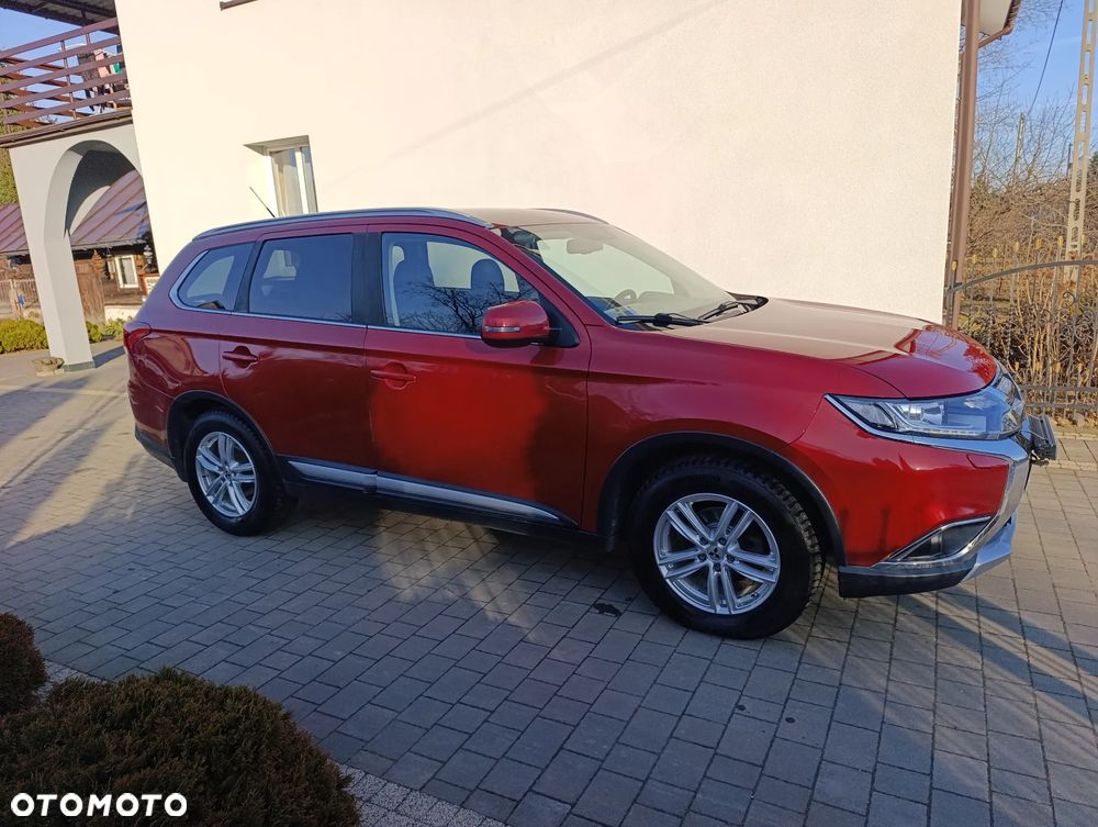 Mitsubishi Outlander 2.0 Instyle Navi CVT - 2