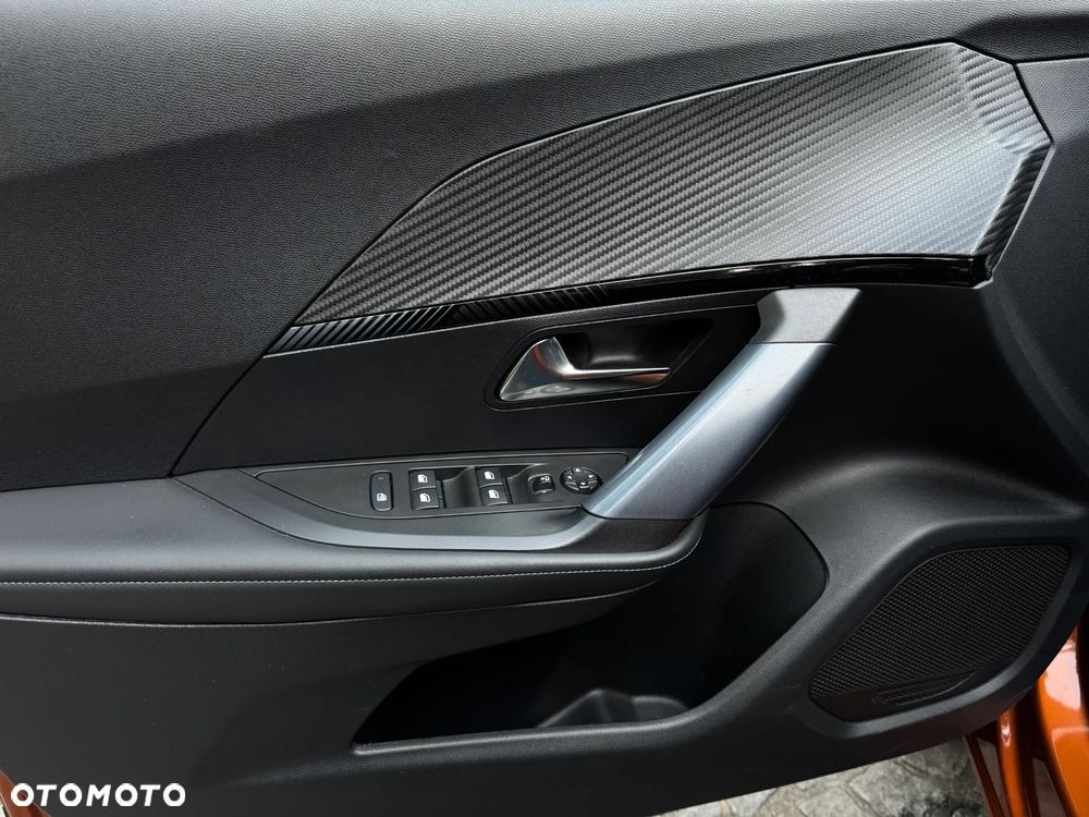 Peugeot 2008 1.2 PureTech Allure S&S - 13