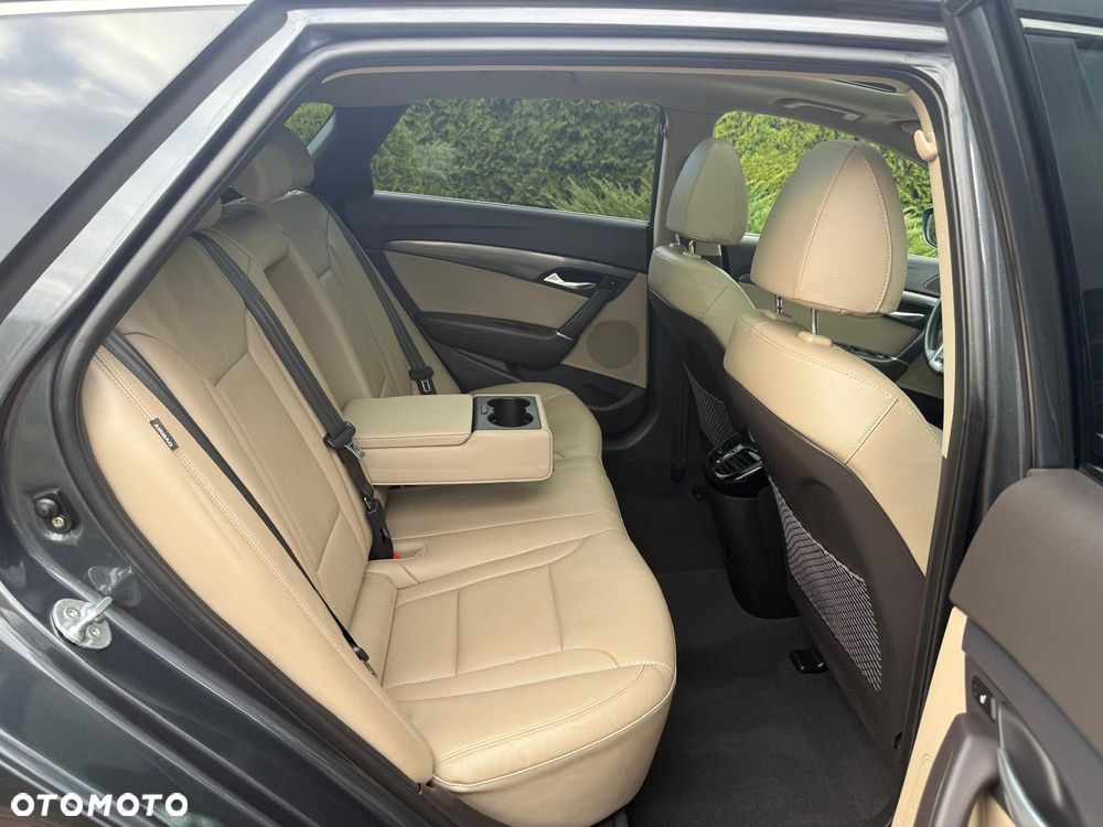 Hyundai i40 Kombi 1.7 CRDi Premium - 15