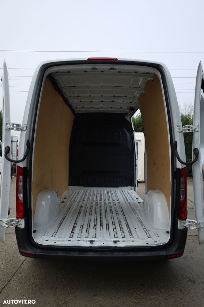 Mercedes-Benz Sprinter L2H2 - 14