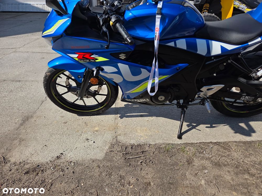Suzuki GSX-R - 11