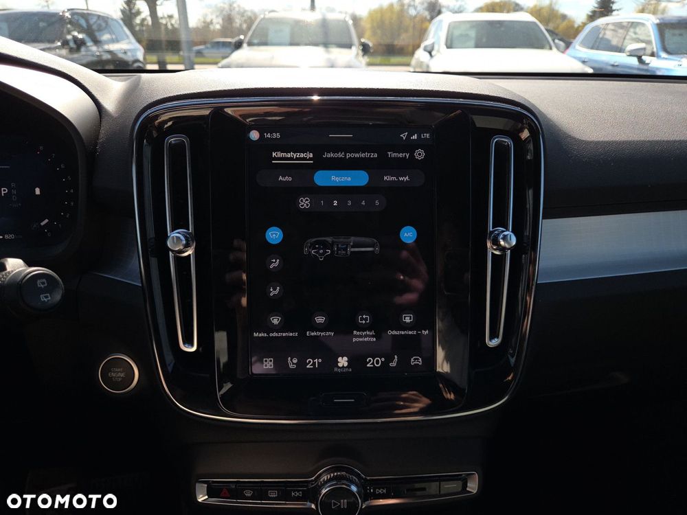 Volvo XC 40 B4 Plus Dark - 19