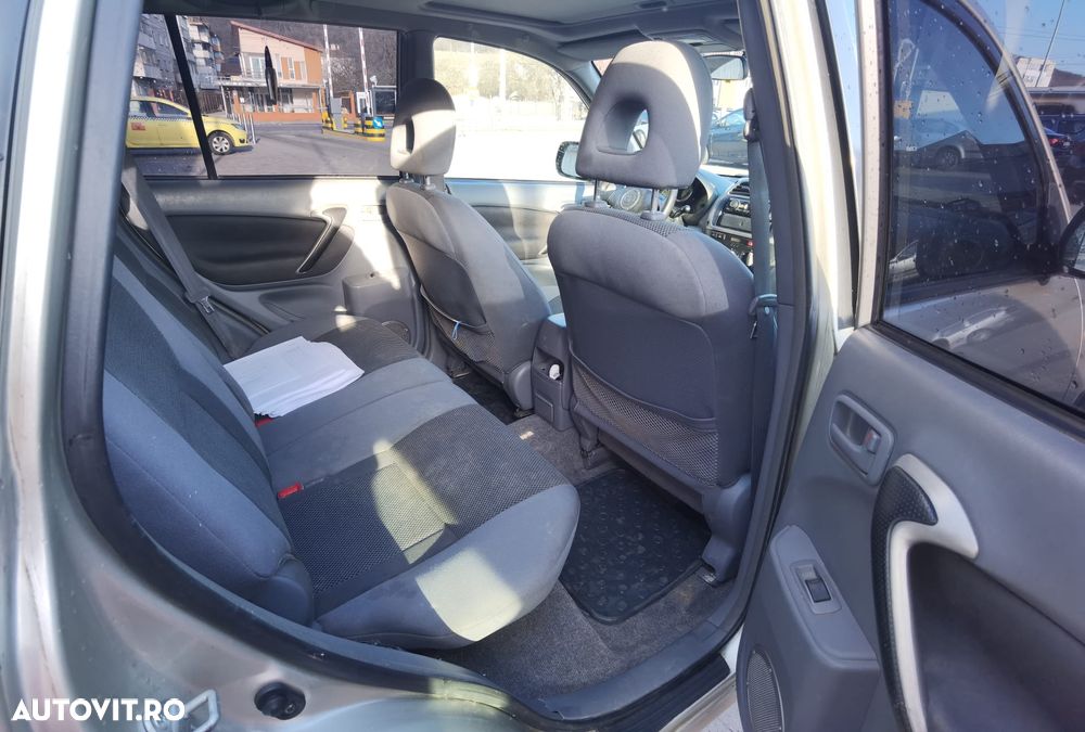 Toyota RAV4 2.0 Aut Sol - 10