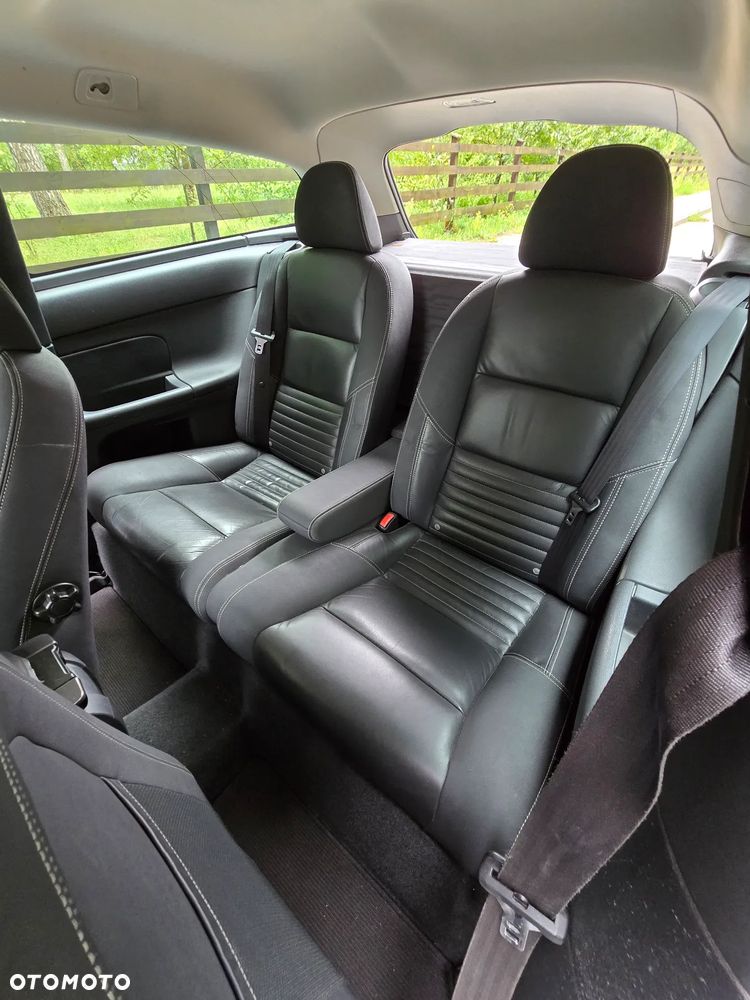 Volvo C30 D2 DRIVe R-Design - 23