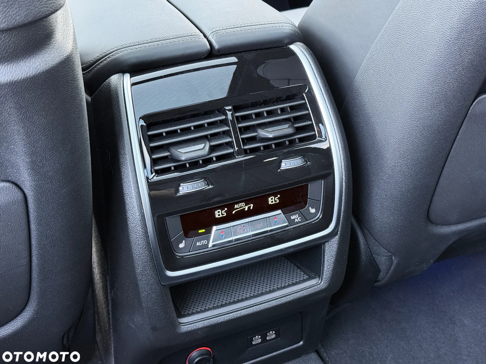BMW X7 xDrive40d mHEV - 29