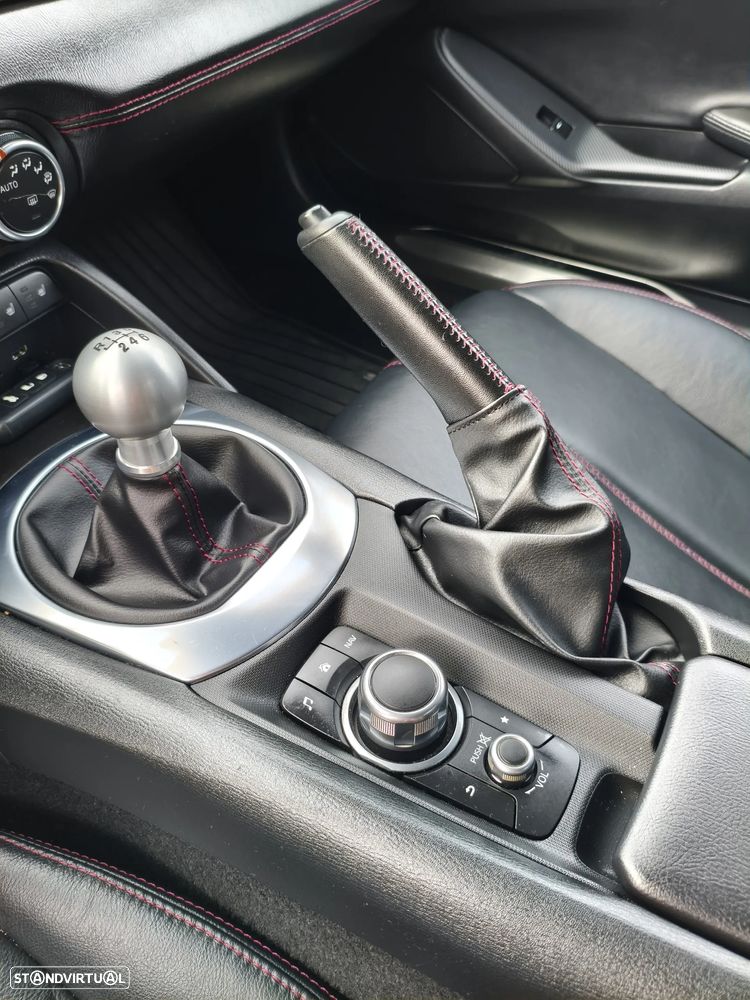 Mazda MX-5 MZR 1.5 Sky.Excellence Navi - 26