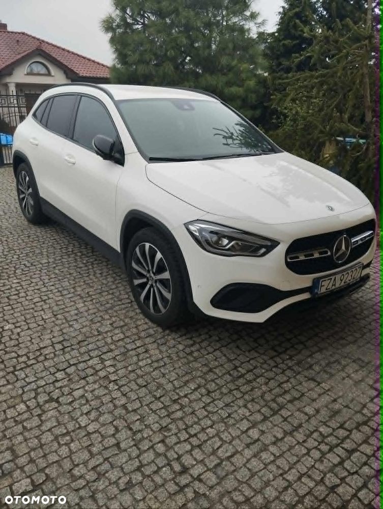 Mercedes-Benz GLA 200 Business Edition - 2