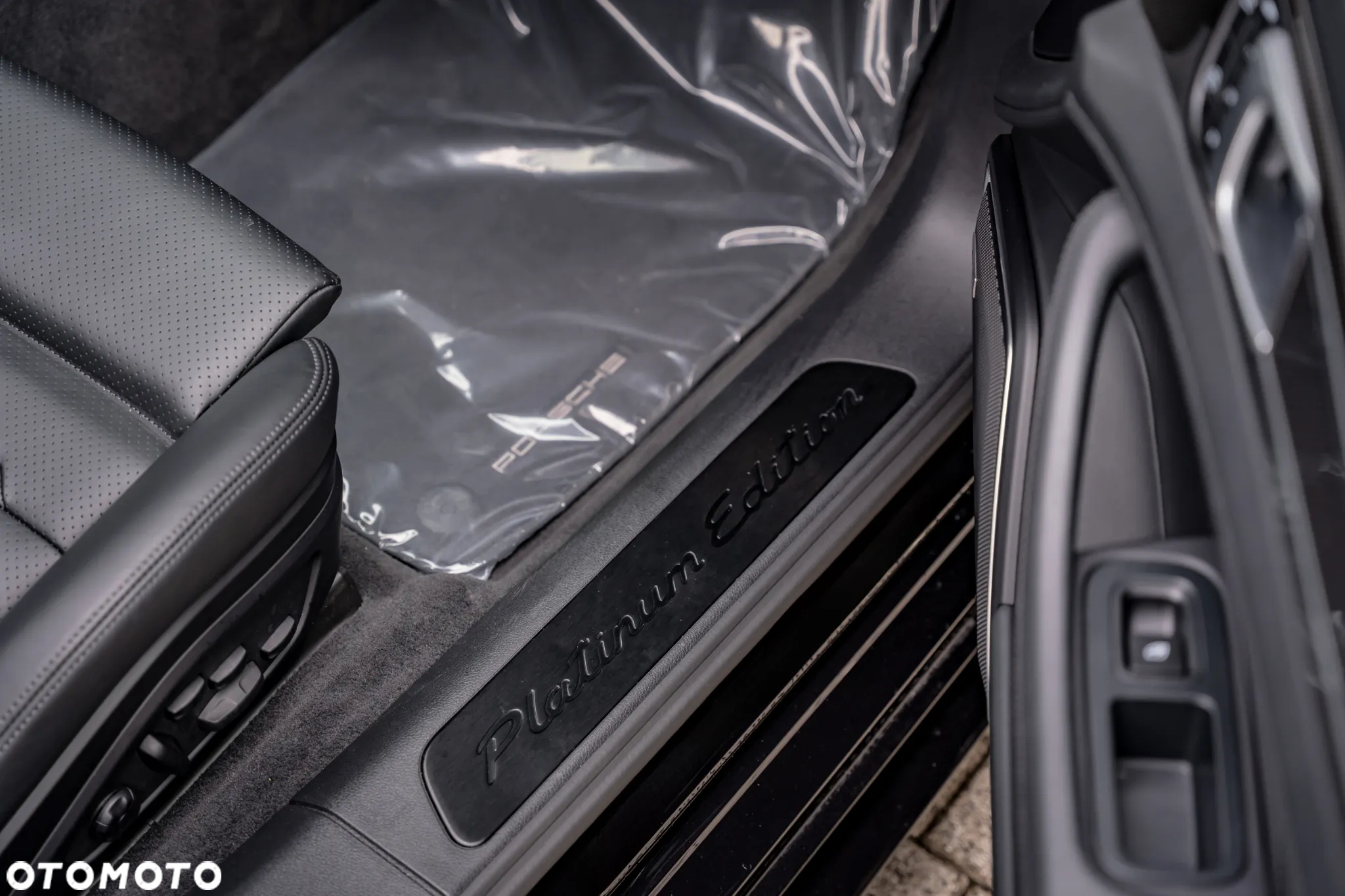 Porsche Panamera - 30