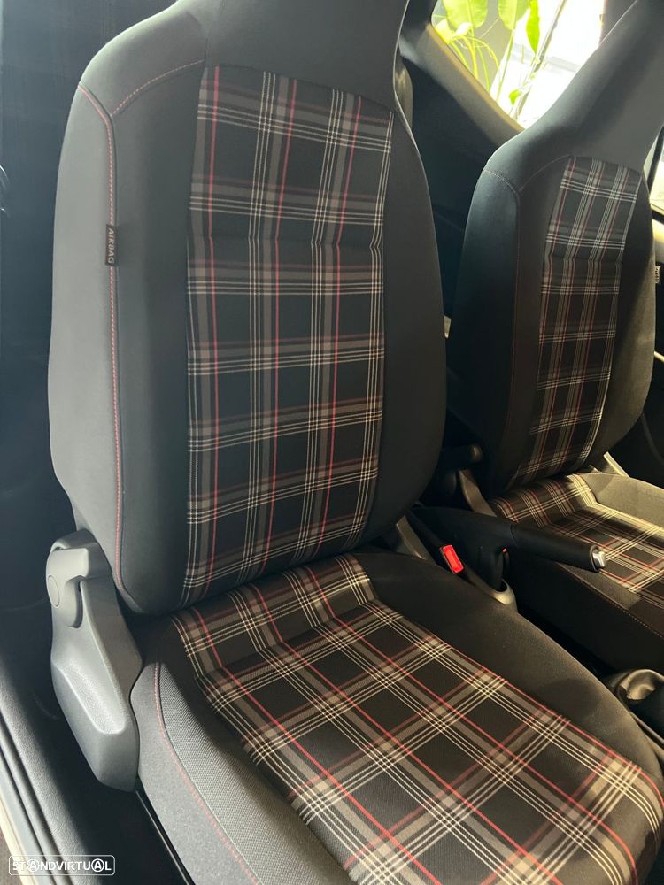 VW Up! - 31