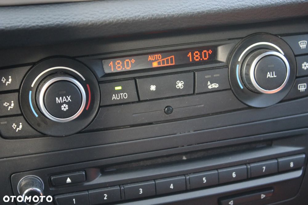 BMW X1 sDrive18i Sport Line - 26