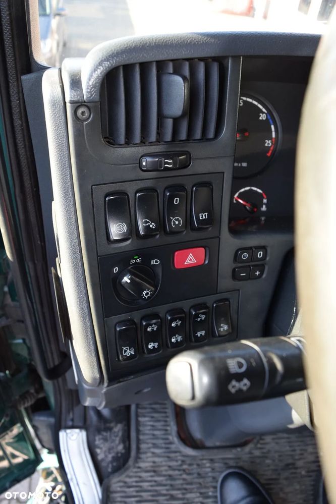 Scania R560 6x4 - 14