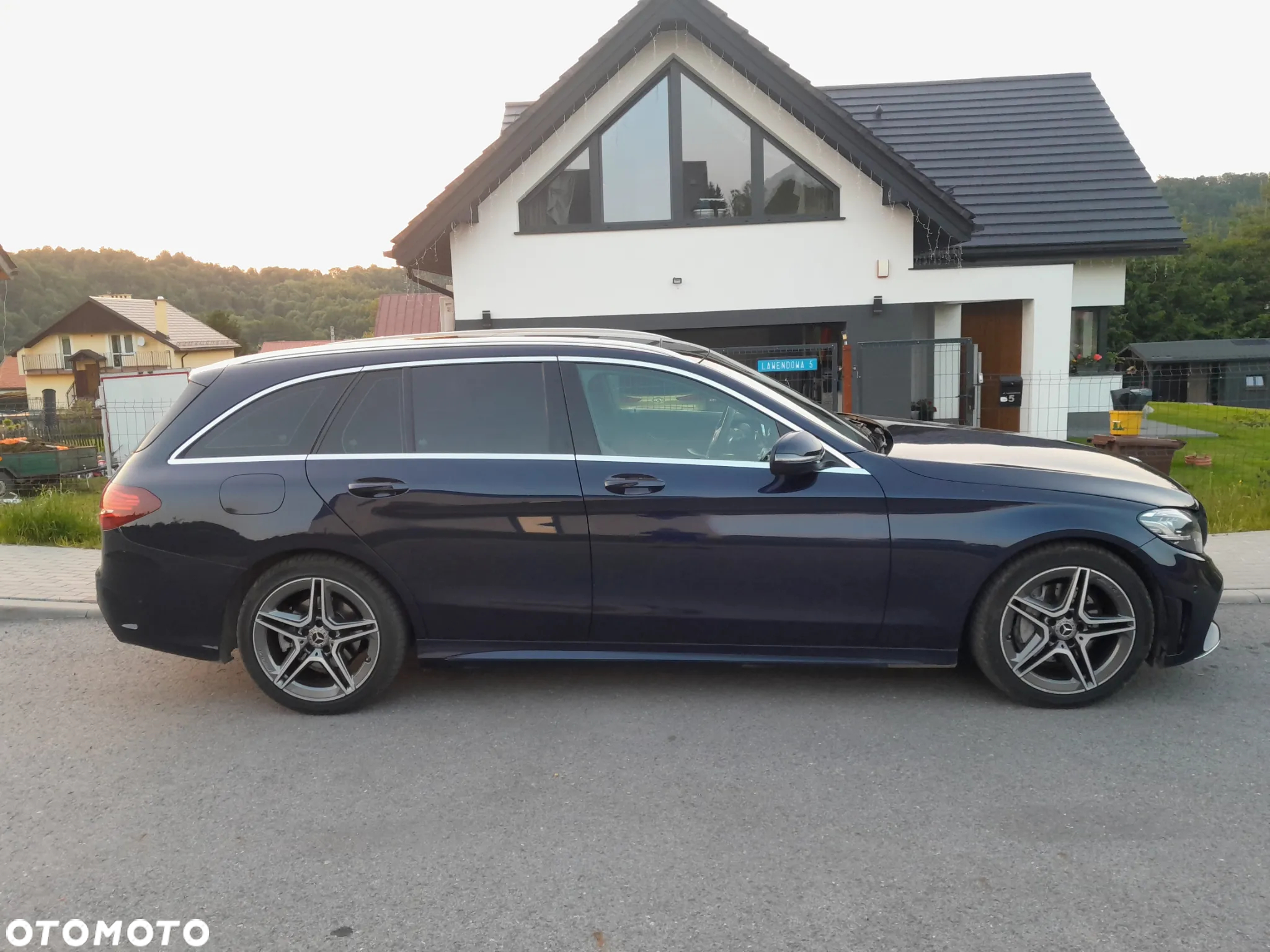Mercedes-Benz Klasa C 200 T 9G-TRONIC AMG Line - 3