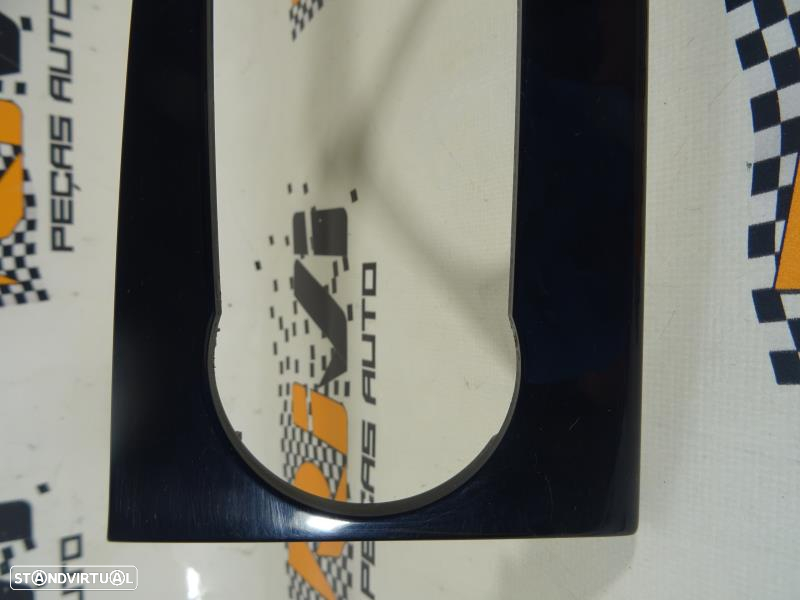 Friso Mercedes-Benz C-Class (W204)  Friso Da Consola Central / Moldura - 2
