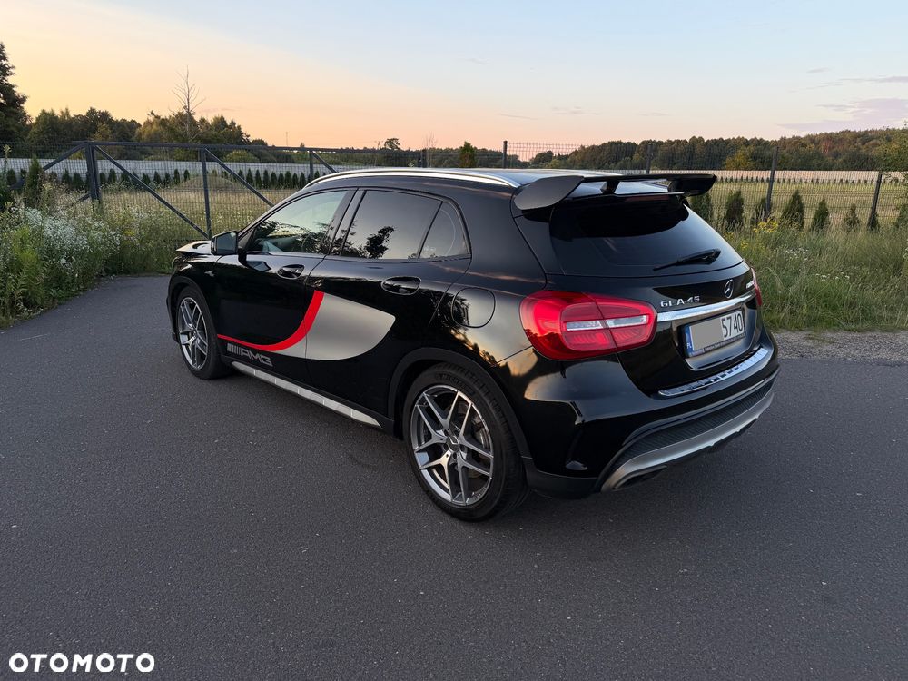 Mercedes-Benz GLA 45 AMG 4-Matic - 5