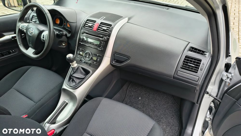Toyota Auris - 36