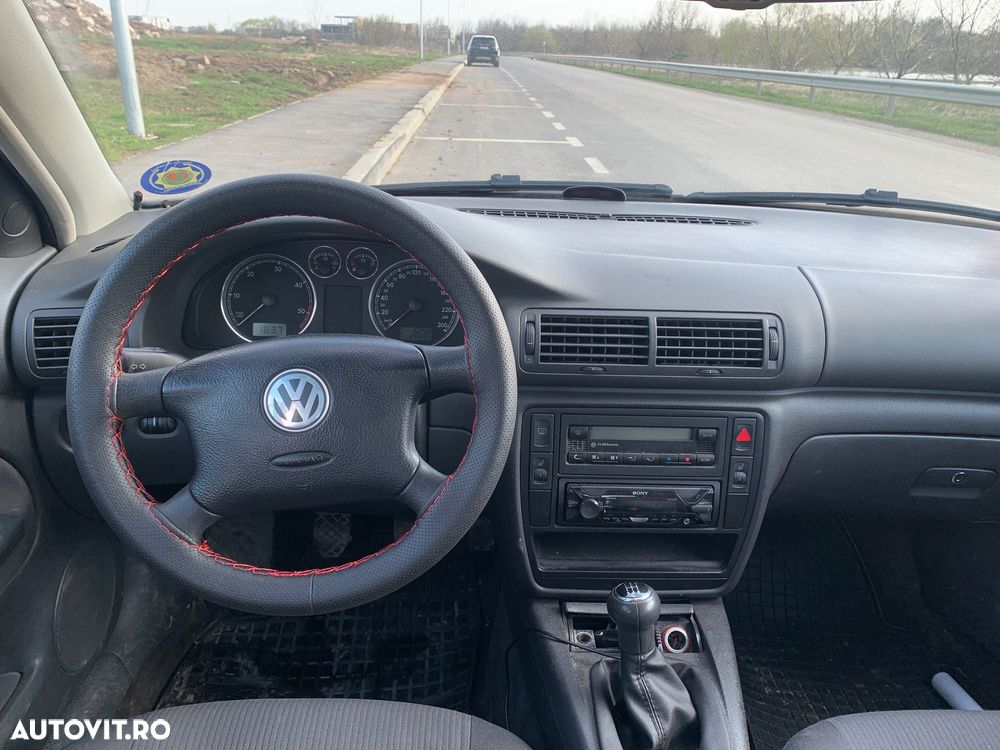 Volkswagen Passat 1.9TDI Basis - 3