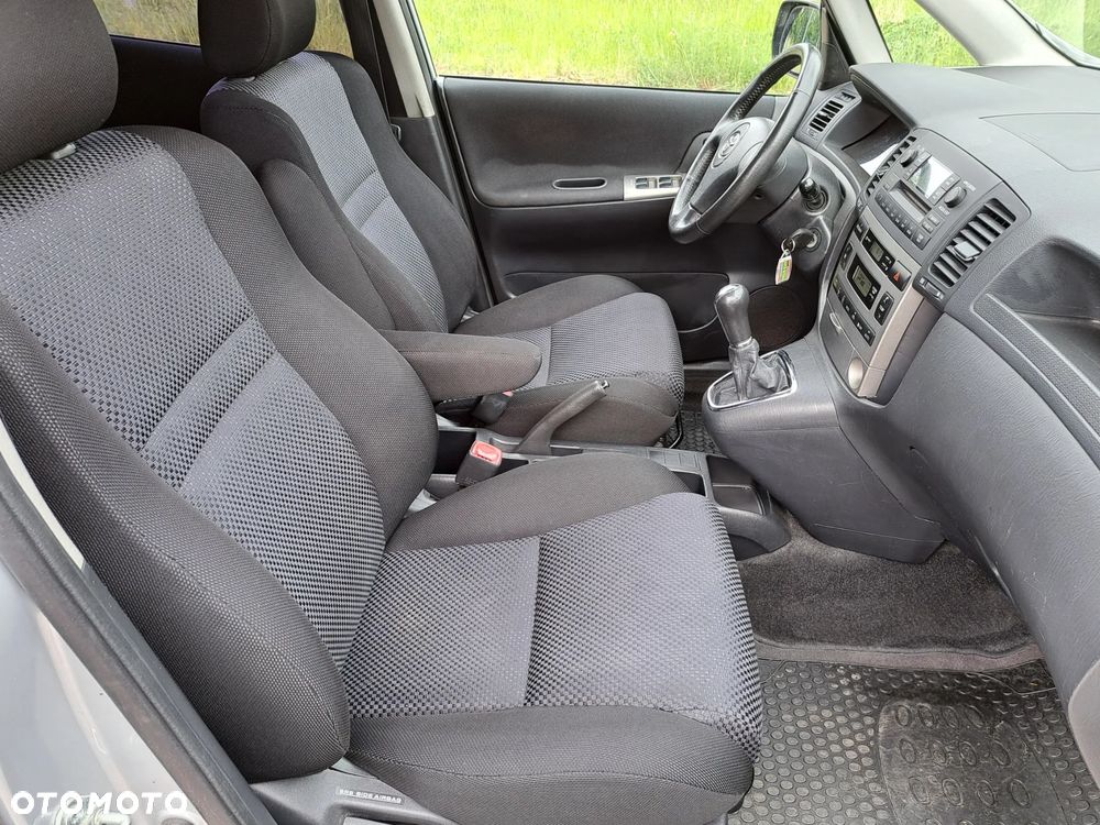 Toyota Corolla Verso - 18