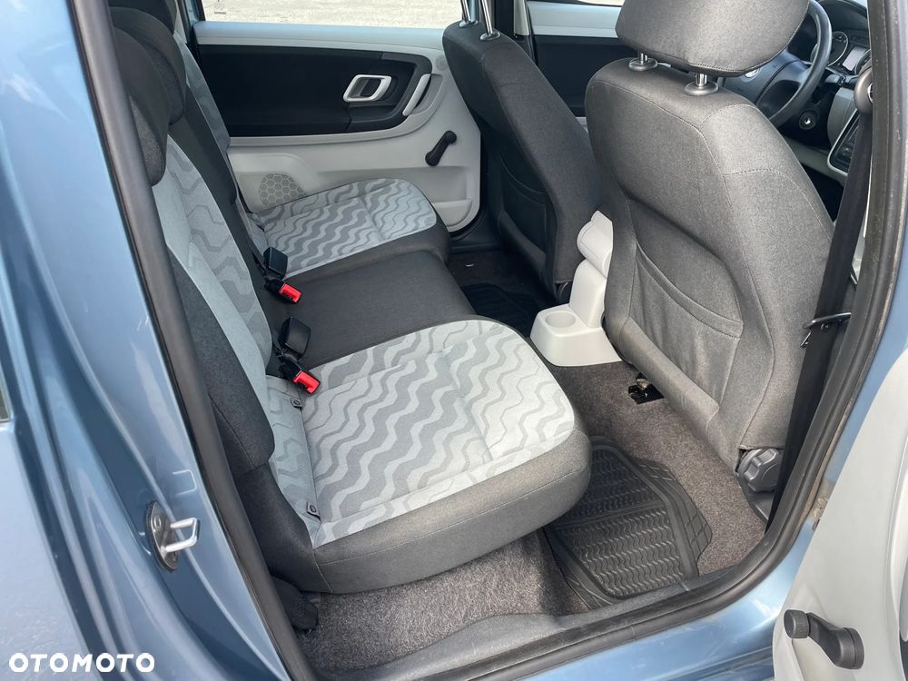 Skoda Roomster 1.6 16V Style - 9