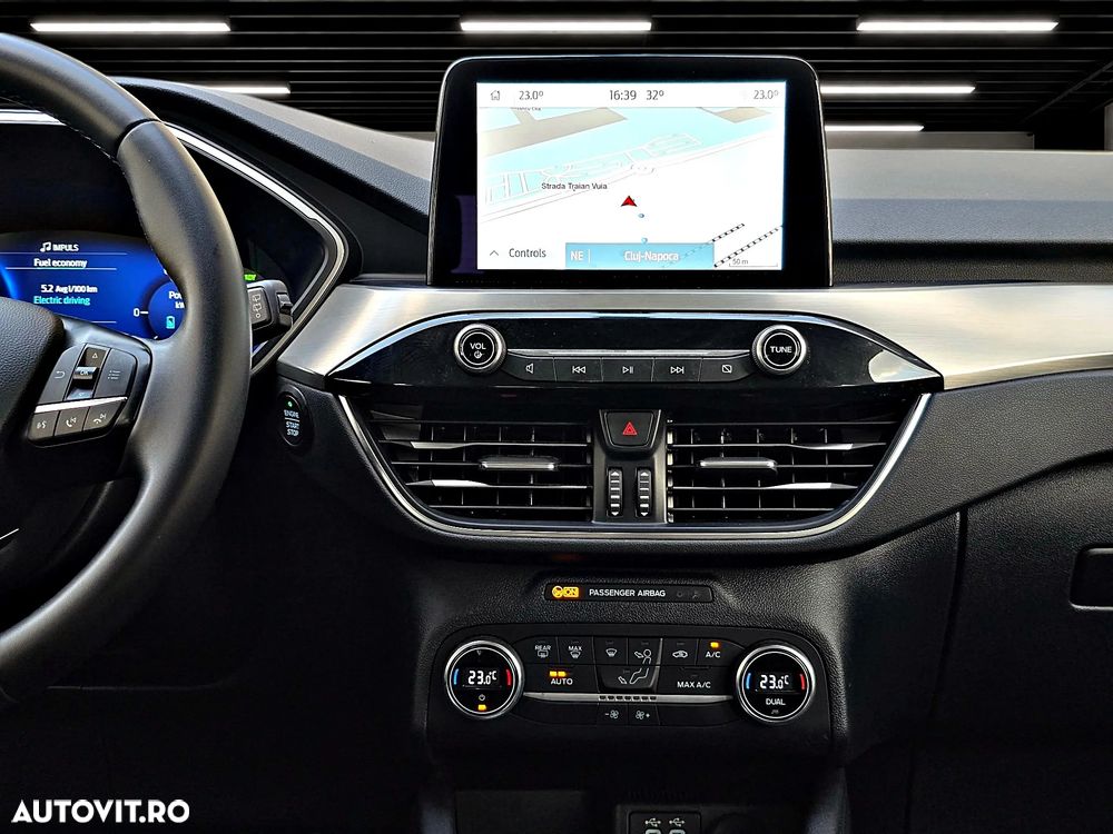 Ford Kuga 2.5 Duratec PHEV Titanium - 24