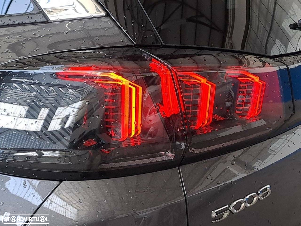 Peugeot 5008 1.5 BlueHDi Allure Pack EAT8 - 26