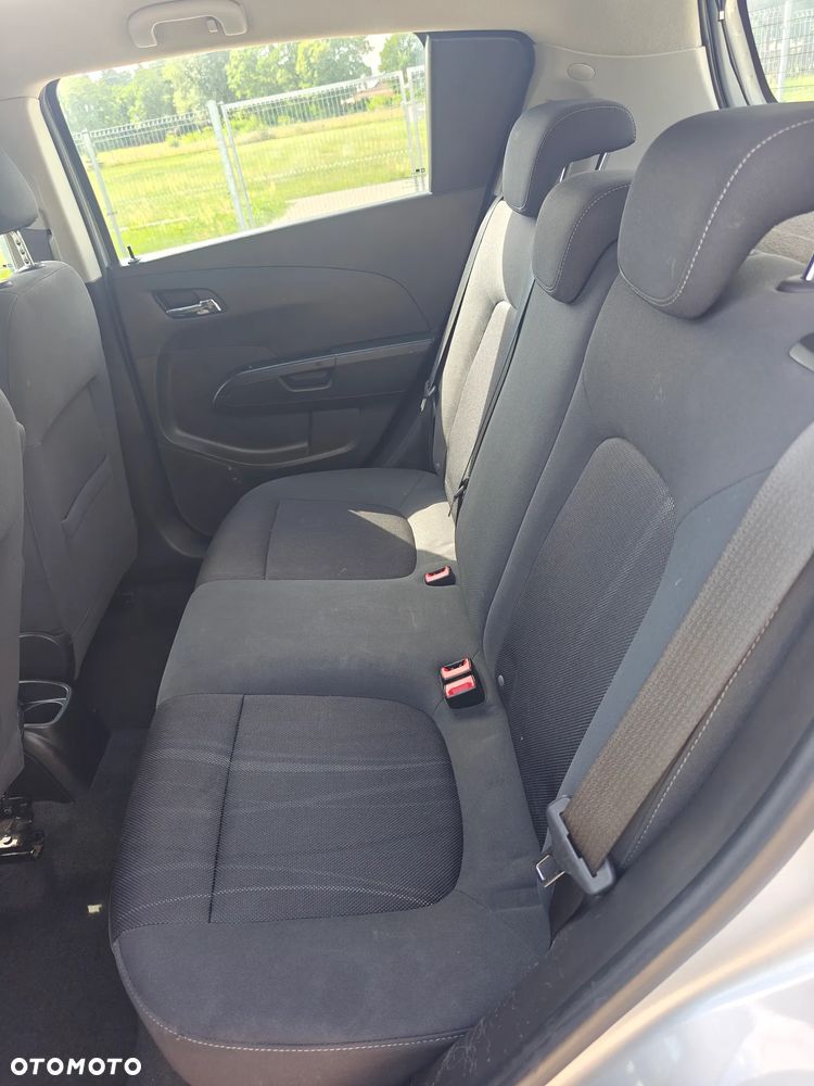 Chevrolet Aveo 1.6 LTZ - 9