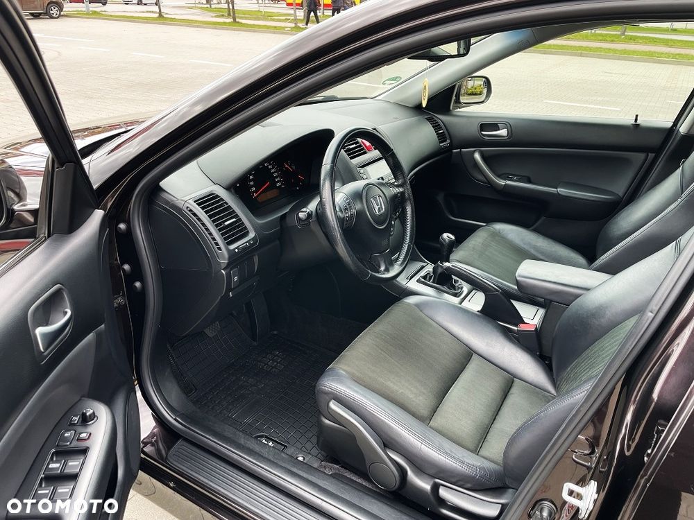 Honda Accord 2.0 i Sport - 11