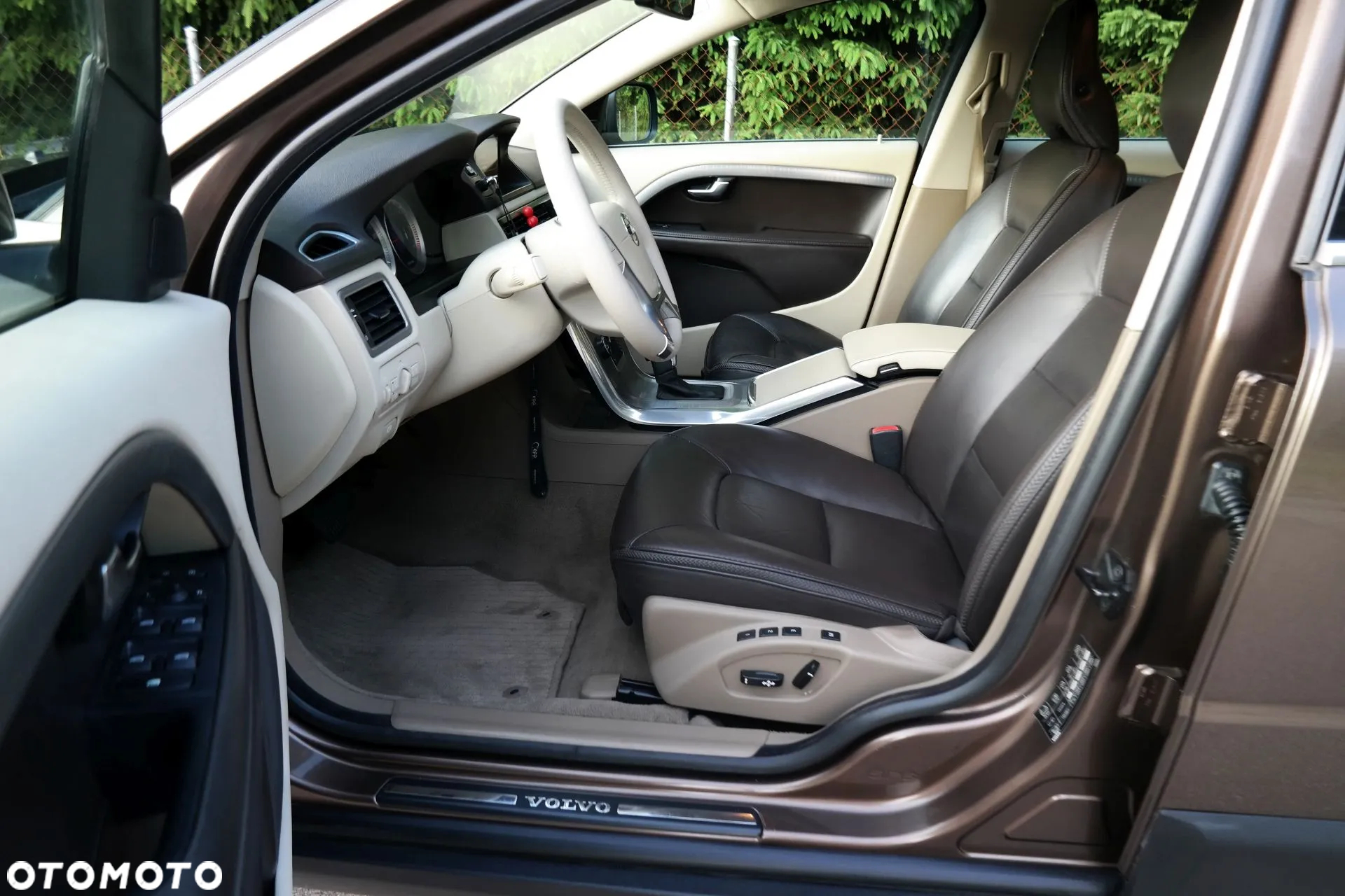 Volvo XC 70 D5 AWD Dynamic Summum - 10