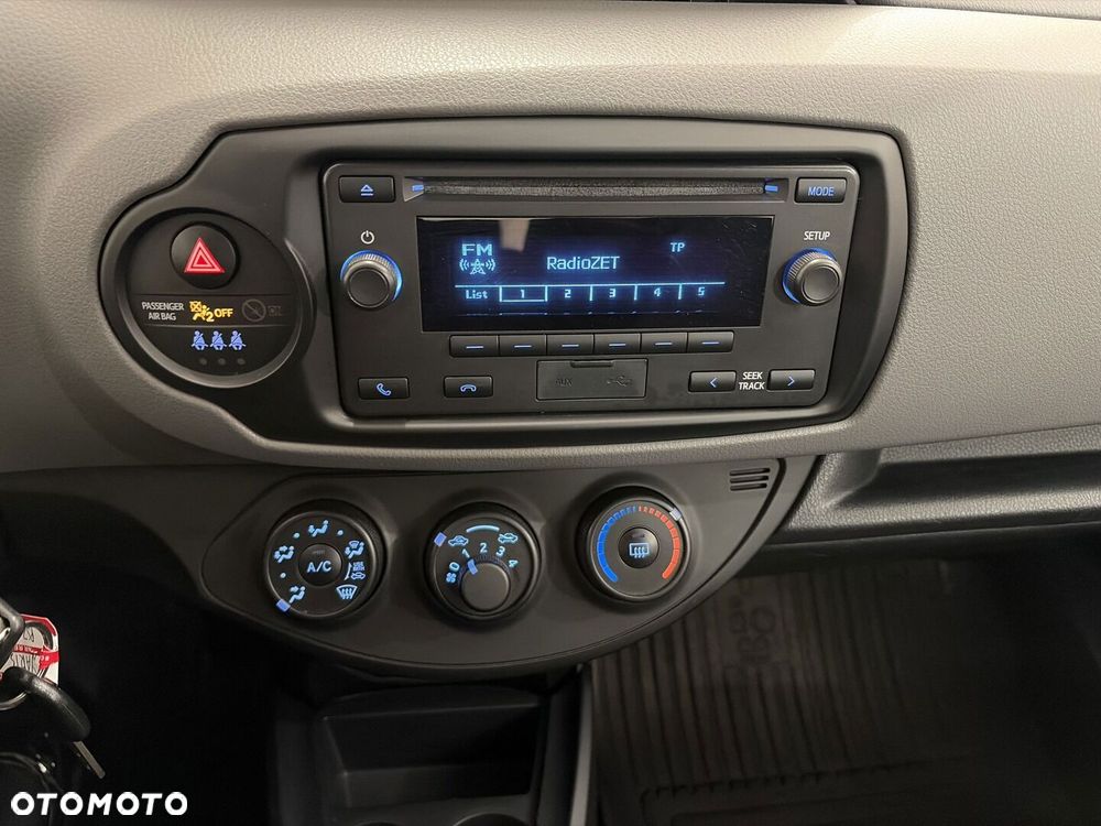 Toyota Yaris - 16