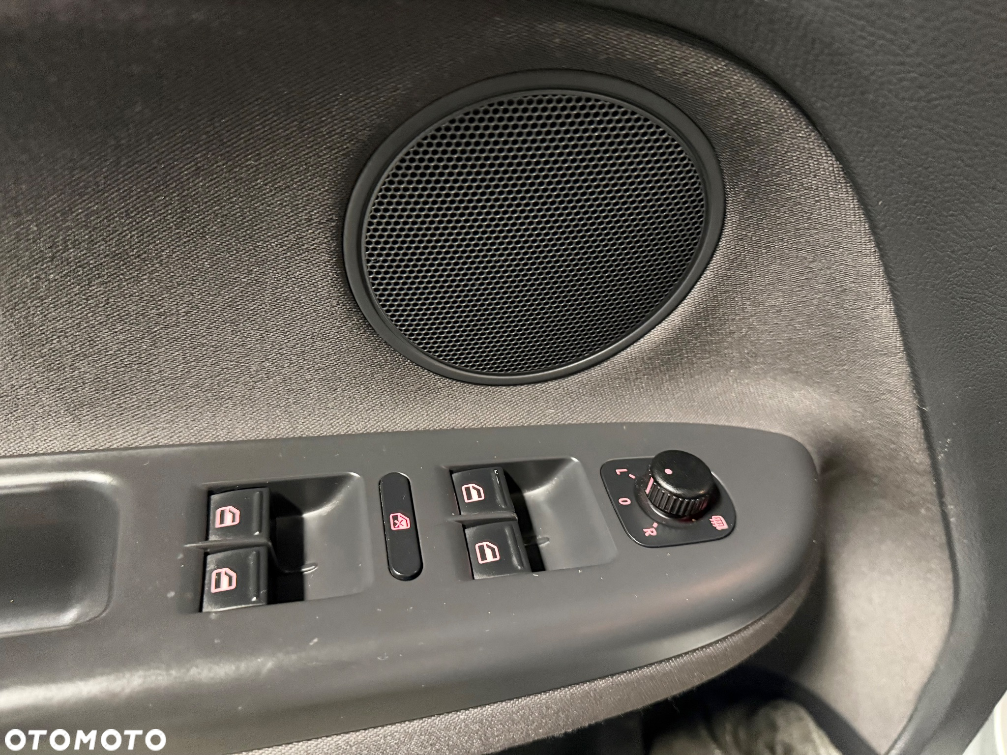Volkswagen Golf Plus - 27