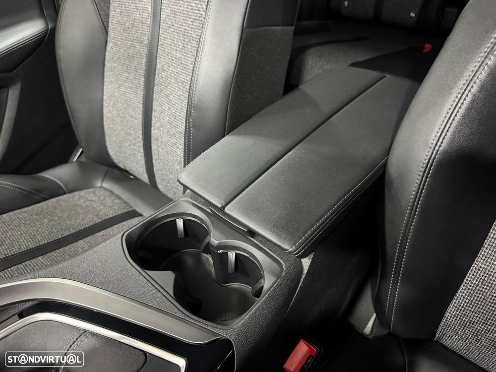 Peugeot 3008 1.2 PureTech Allure EAT8 - 51