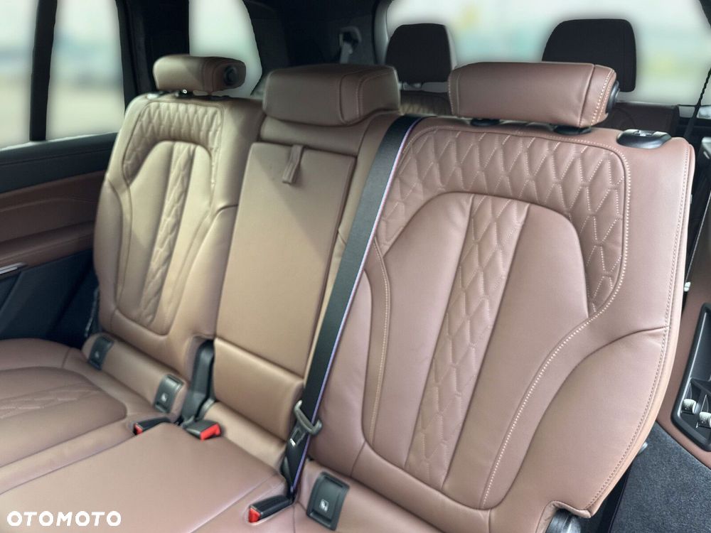 BMW X7 - 18