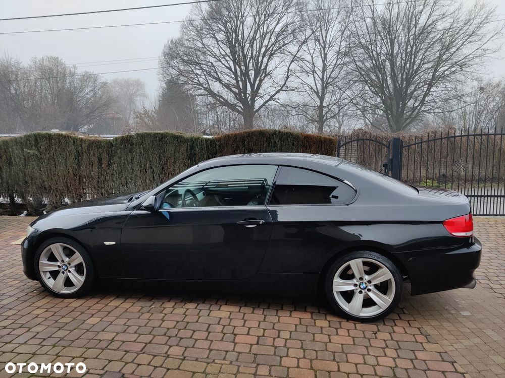 BMW Seria 3 325i - 3