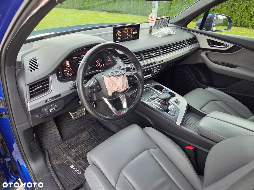 Audi Q7 - 16