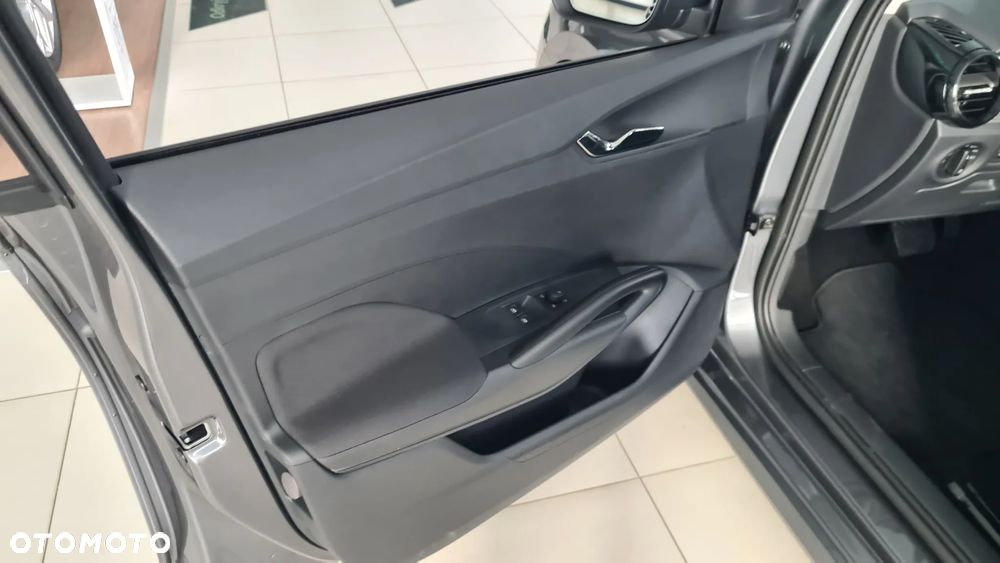 Skoda Fabia 1.0 TSI Drive DSG - 8