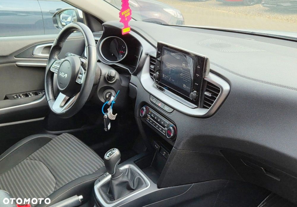 Kia XCeed - 8