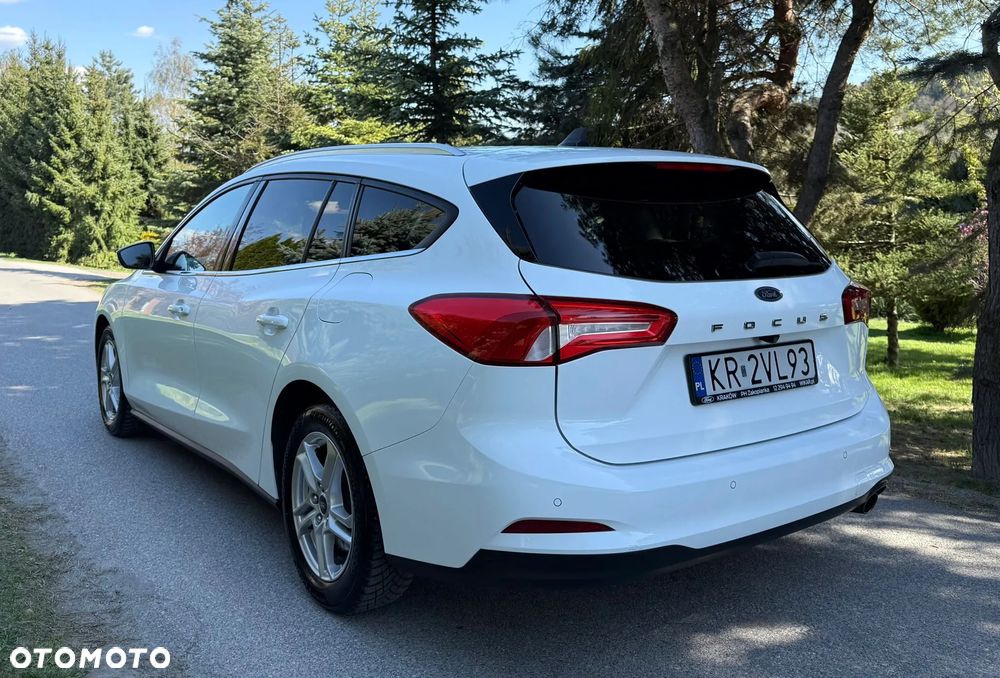 Ford Focus 1.0 EcoBoost Titanium - 10