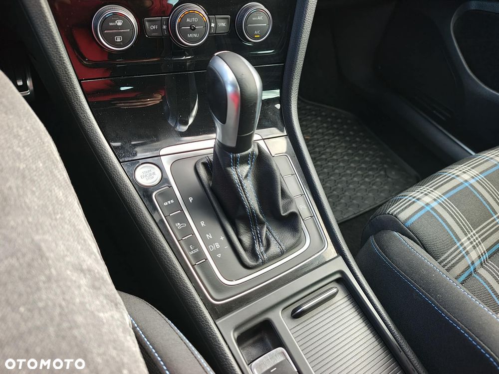 Volkswagen Golf 1.4 TSI Plug-In-Hybrid GTE - 21