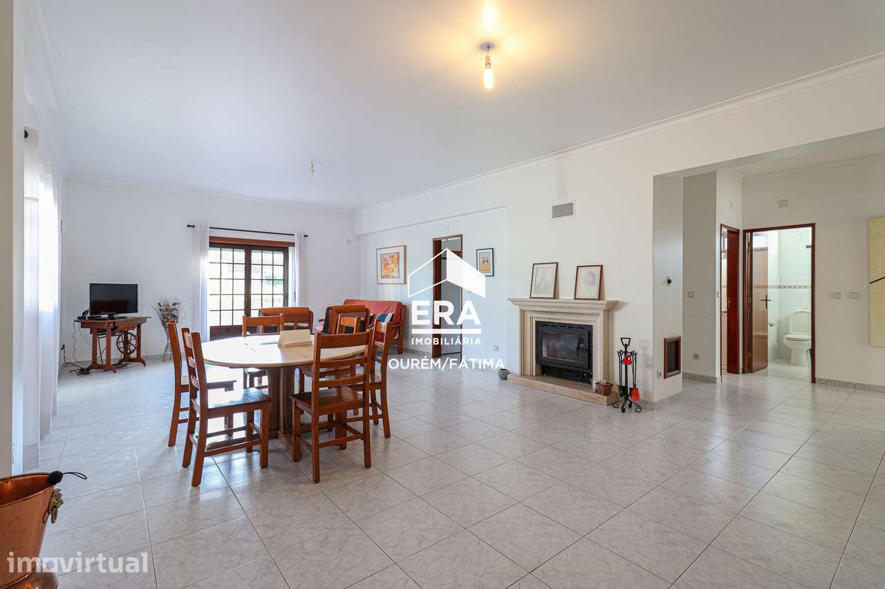 Moradia T6 num terreno de 4.500 m² - Grande imagem: 3/26