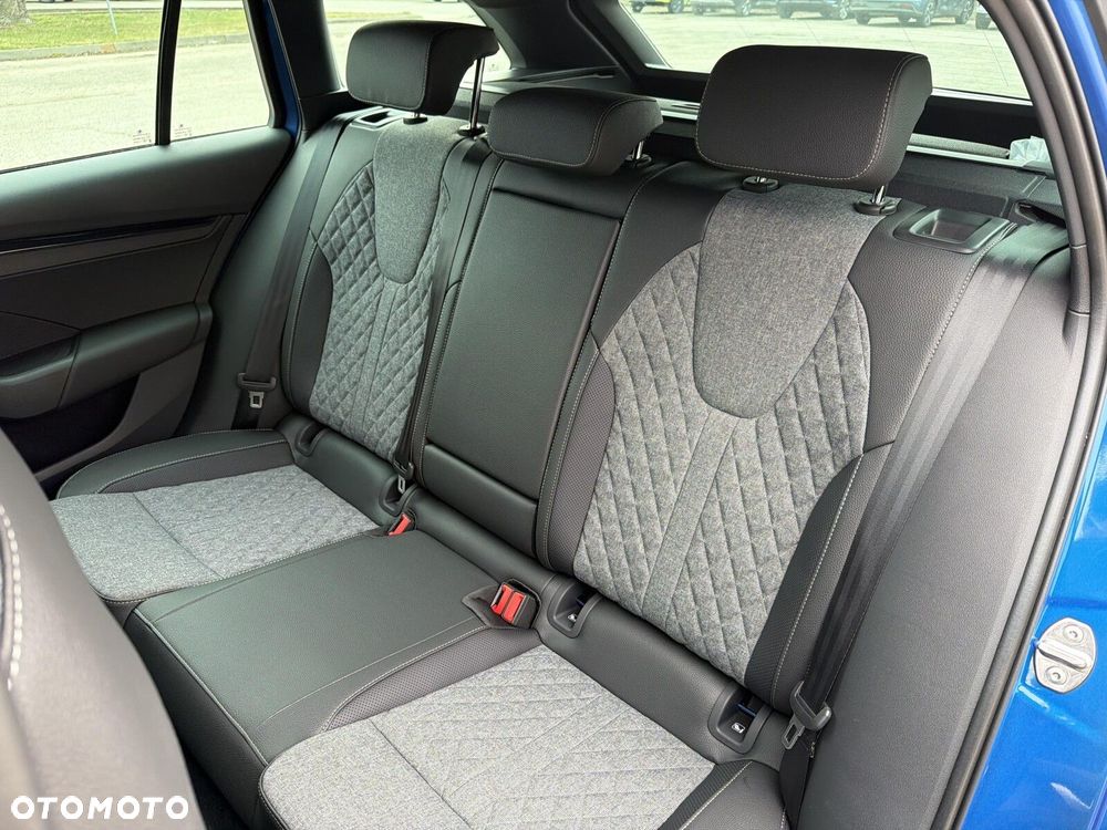 Skoda Octavia 1.5 TSI mHEV Sportline DSG - 24