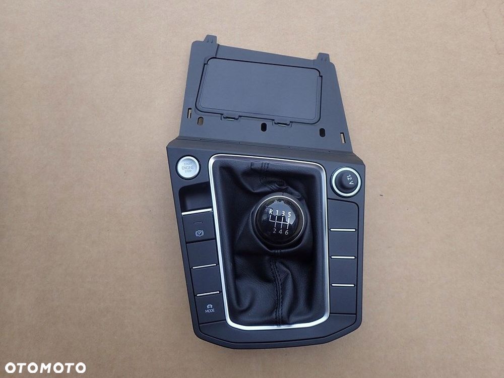 DW JETTA 7 RAMKA GAŁKA ZMIANY BIEGÓW 17B864263A