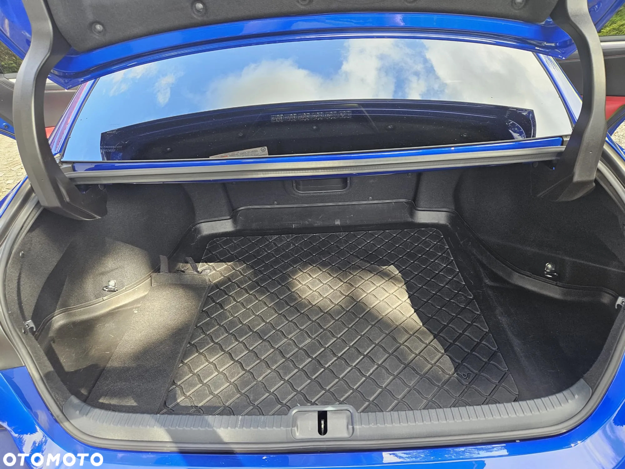 Lexus ES 300h F Sport Edition - 23