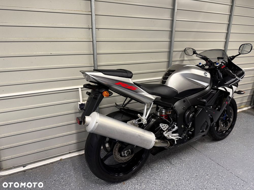 Yamaha R6 - 3