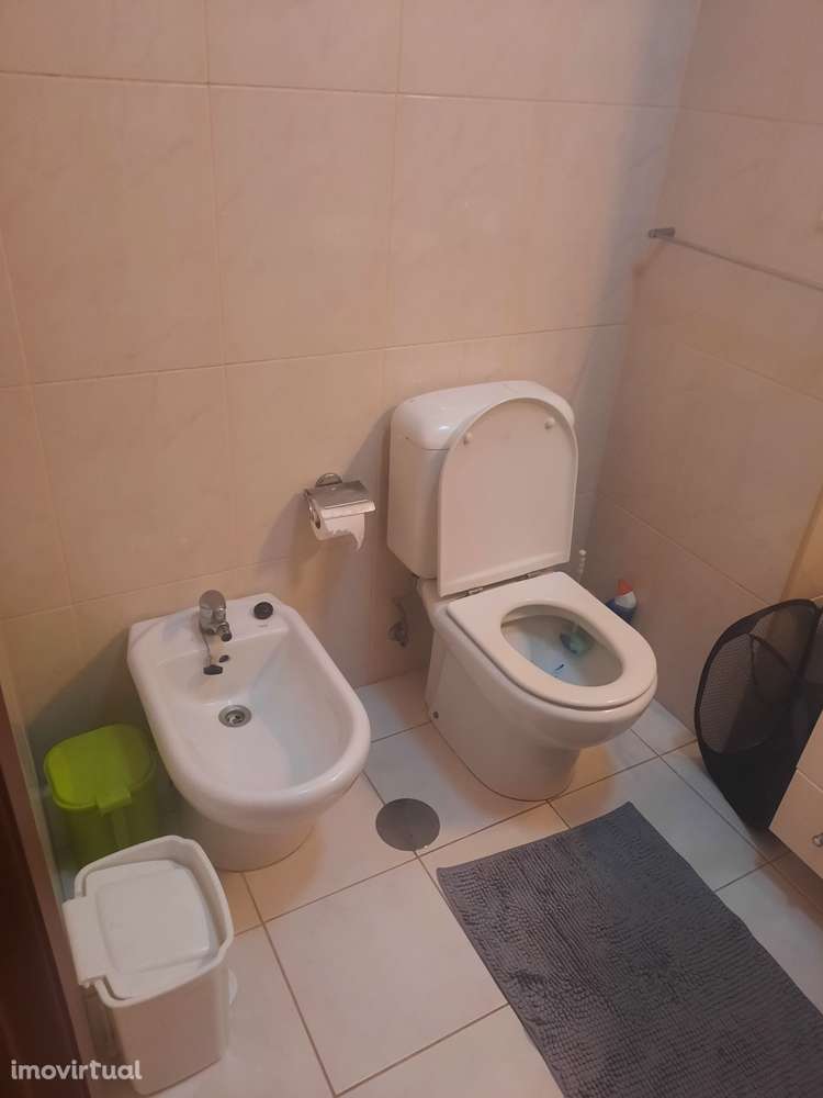 T1 Rua Egas Moniz - Grande imagem: 4/25